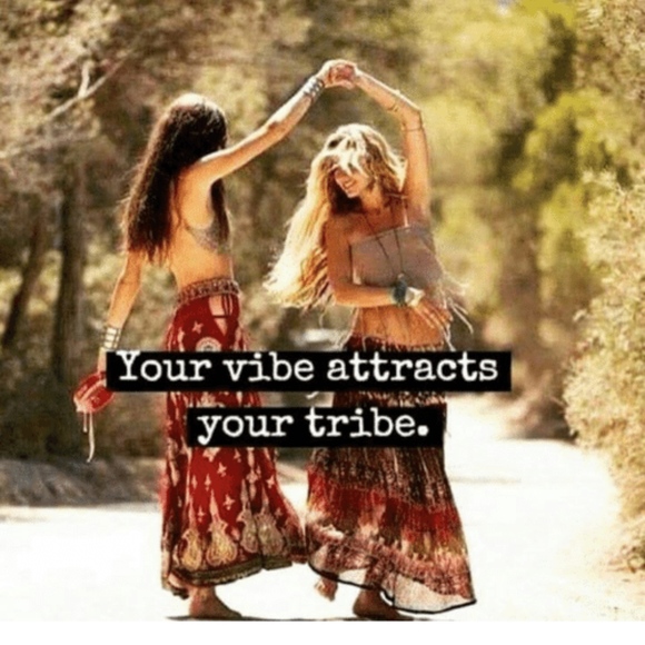 Meet your Posher, Tree 🌲 Lover ❤️ - Picture 2 of 2